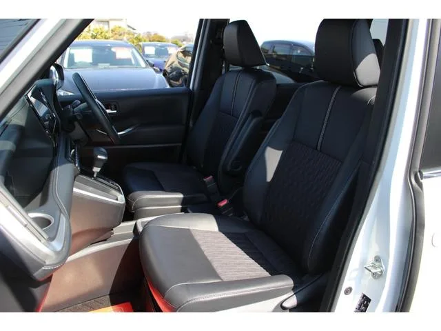 Toyota NOAH HYBRID S-Z 2023 — миниатюра 3