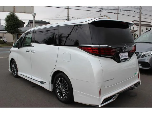 Toyota ALPHARD HYBRID EXECUTIVE LOUNGE 2023 — миниатюра 2