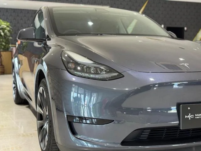 Tesla Model Y BASE GRADE 2022 — миниатюра 3