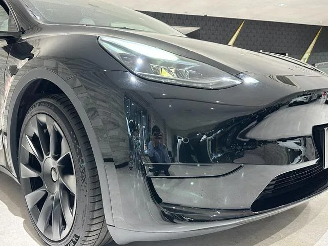 Tesla Model Y BASE GRADE 2022 — миниатюра 3