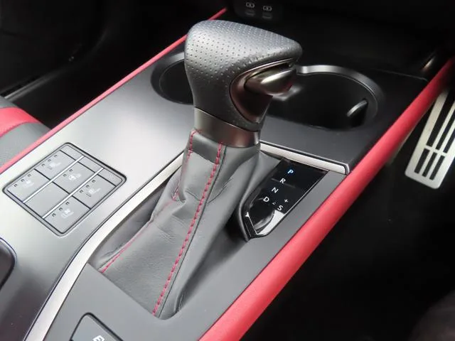 Lexus UX UX250H F SPORT EMOTIONAL EXPLORER 2023 — миниатюра 2
