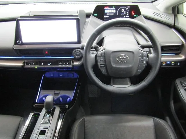 Toyota Prius Z 2023 — миниатюра 3