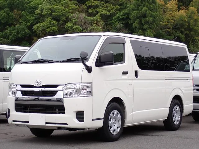 Toyota HIACE VAN DX GL PACKAGE 2022 — фото 1, купить с доставкой в Москву