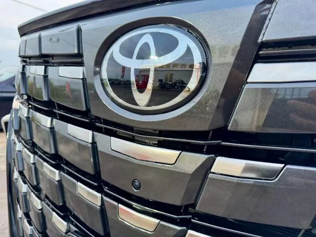 Toyota Alphard Z 2024 — миниатюра 4