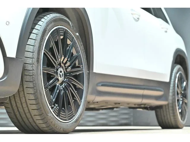 Mercedes-Benz GLB-Class GLB200D 4MATIC NIGHT EDITION 2024 — миниатюра 4