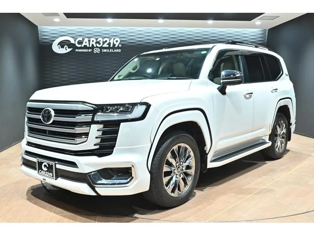 Toyota Land Cruiser ZX 2023 — фото 1, купить с доставкой в Москву