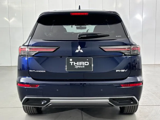 Mitsubishi OUTLANDER PHEV P EXECUTIVE PACKAGE 2025 — миниатюра 2
