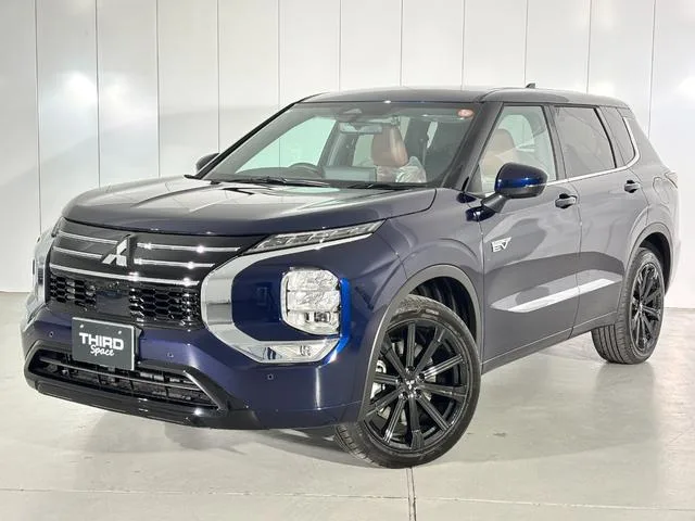 Mitsubishi OUTLANDER PHEV P EXECUTIVE PACKAGE 2025 — фото 1, купить с доставкой в Москву