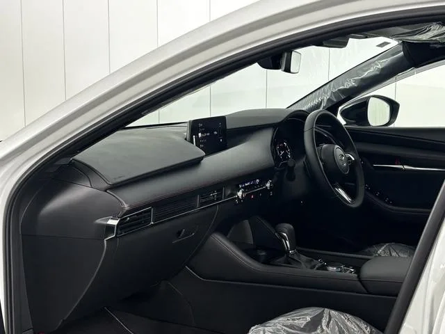 Mazda MAZDA3 FASTBACK 15S BLACK SELECTION 2026 — миниатюра 4