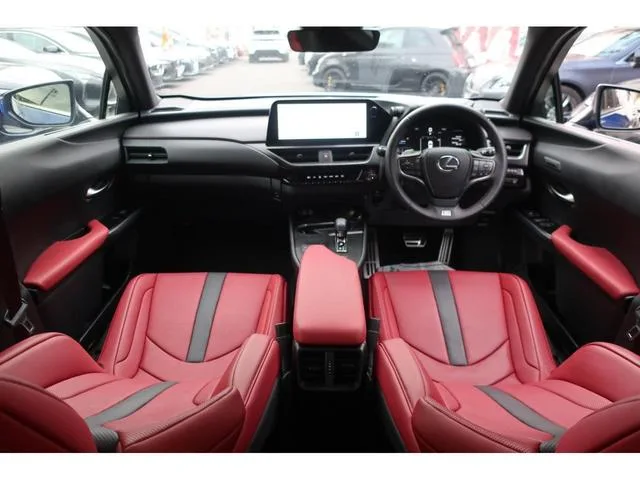 Lexus UX UX300H F SPORT 2024 — миниатюра 3