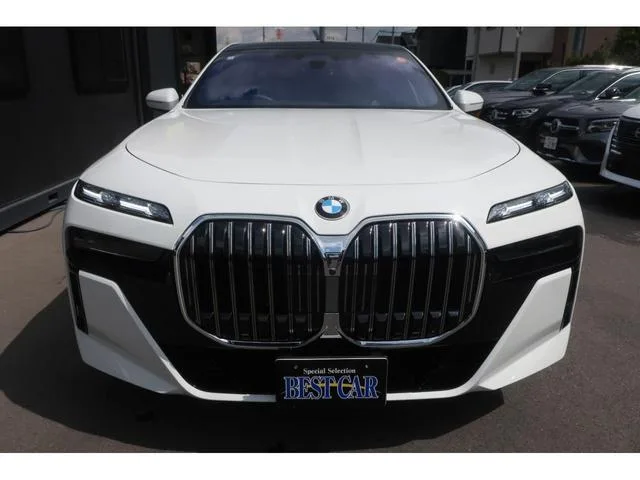 BMW 7 Series 740i M-SPORT 2024 — миниатюра 4