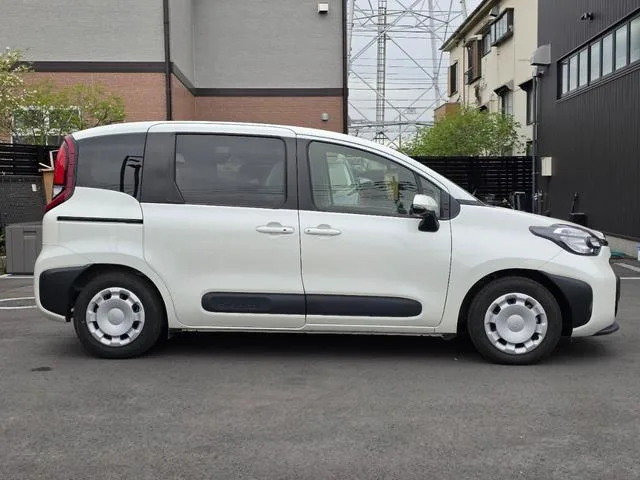 Toyota SIENTA HYBRID G 2022 — миниатюра 3