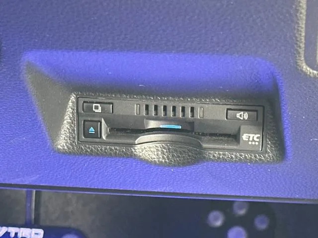 Toyota YARIS CROSS HYBRID Z ADVENTURE 2023 — миниатюра 2