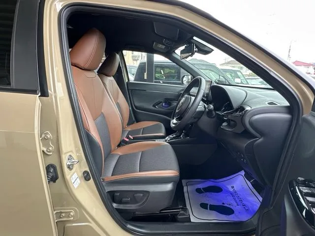 Toyota YARIS CROSS HYBRID Z ADVENTURE 2023 — миниатюра 3
