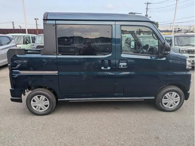 Daihatsu ATRAI ATRAI DECKVAN 2024 — миниатюра 2