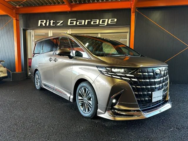 Toyota ALPHARD HYBRID Z 2024 — фото 1, купить с доставкой в Москву