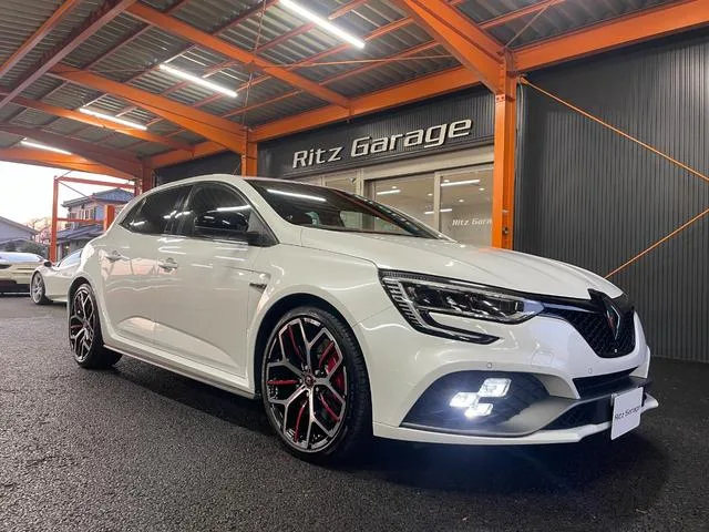 Renault Megane RENAULT SPORT TROPHY 2023 — миниатюра 2