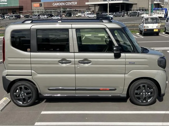 Suzuki SPACIA GEAR HYBRID XZ 2026 — миниатюра 4