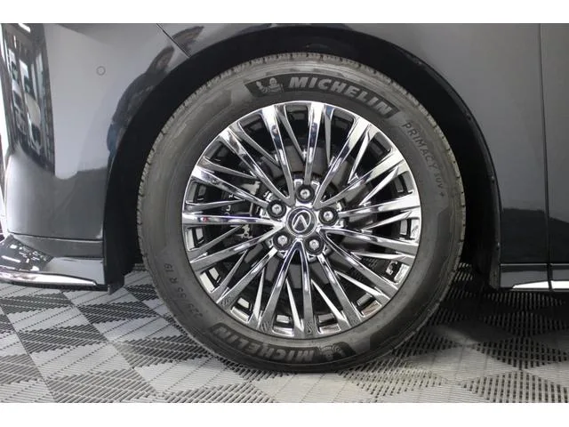 Lexus LM LM500H VERSION L 2024 — миниатюра 3