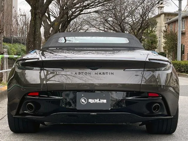 Aston Martin DB12 VOLANTE BASE GRADE 2025 — миниатюра 3
