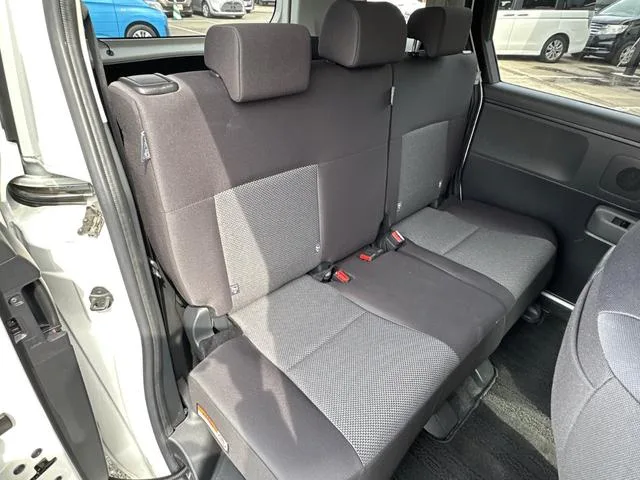 Toyota SIENTA HYBRID G 2023 — миниатюра 4