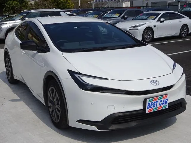 Toyota Prius X 2023 — миниатюра 2
