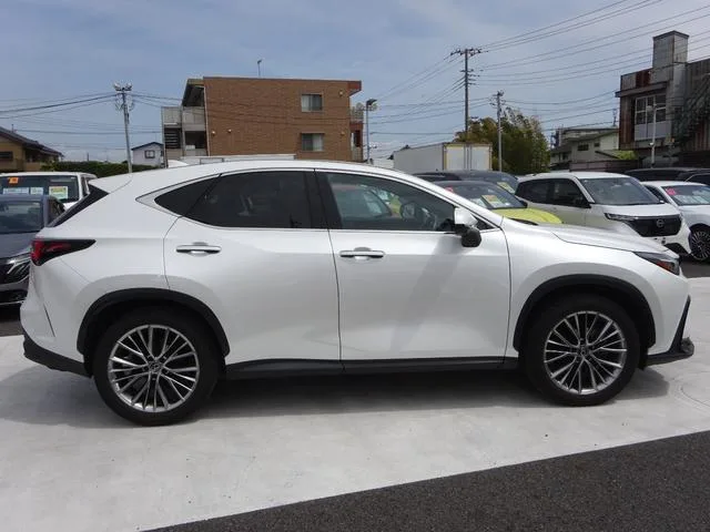 Lexus NX NX350H VERSION L 2023 — миниатюра 5