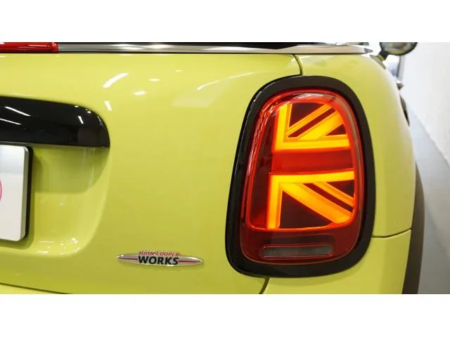 MINI MINI JOHN COOPER WORKS CONVERTIBLE JOHN COOPER WORKS TRIM 2023 — миниатюра 2