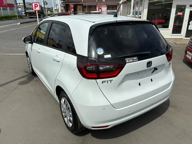 Honda FIT E:HEV BASIC 2023 — миниатюра 2