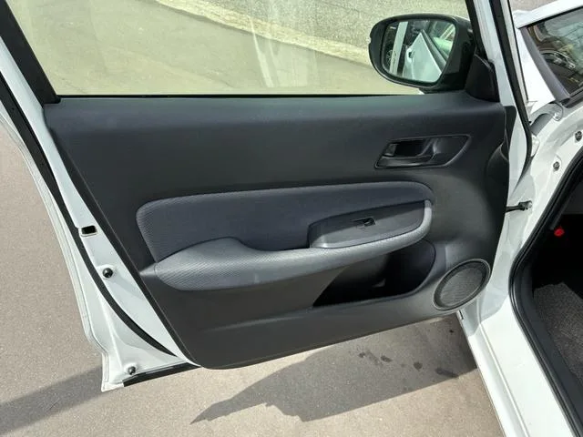Honda FIT E:HEV BASIC 2023 — миниатюра 3