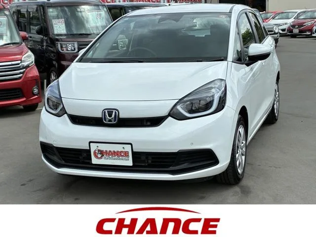 Honda FIT E:HEV BASIC 2023 — фото 1, купить с доставкой в Москву