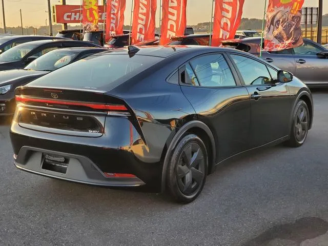 Toyota Prius U 2023 — миниатюра 2