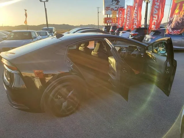 Toyota Prius U 2023 — миниатюра 5
