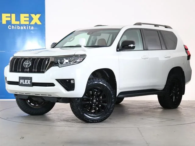 Toyota Land Cruiser Prado TX L PACKAGE 70TH ANNIVERSARY LIMITED 2022 — фото 1, купить с доставкой в Москву