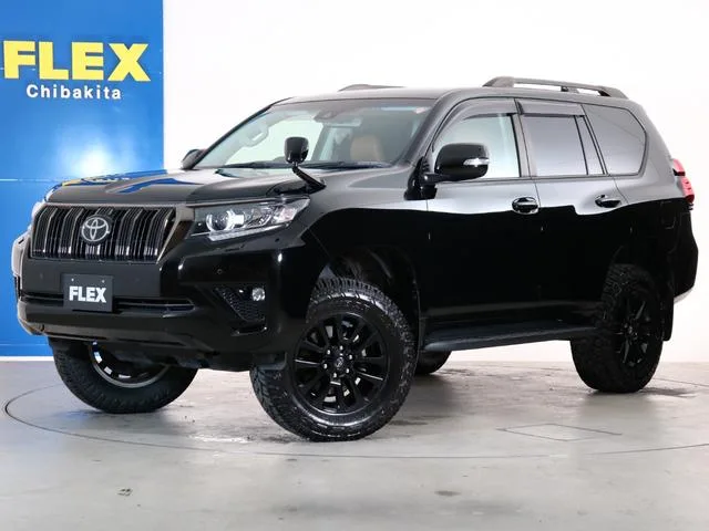 Toyota Land Cruiser Prado TX L PACKAGE 70TH ANNIVERSARY LIMITED 2022 — фото 1, купить с доставкой в Москву