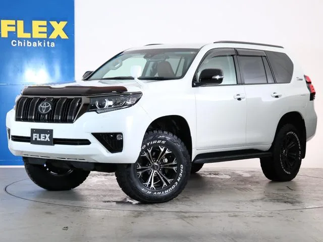 Toyota Land Cruiser Prado TX L PACKAGE 70TH ANNIVERSARY LIMITED 2022 — фото 1, купить с доставкой в Москву