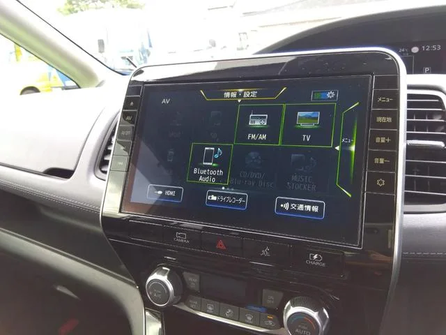 Nissan SERENA E-POWER HIGHWAY STAR V 2022 — миниатюра 5