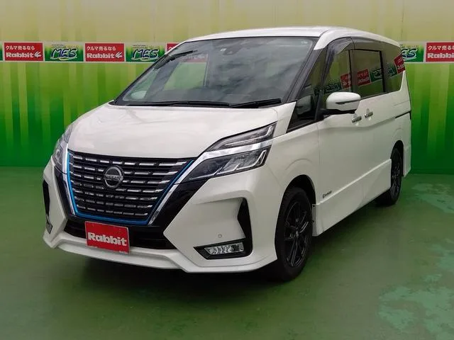 Nissan SERENA E-POWER HIGHWAY STAR V 2022 — фото 1, купить с доставкой в Москву