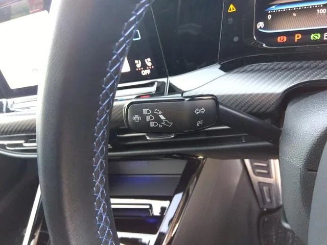 Volkswagen Golf R 20 YEARS 2023 — миниатюра 5