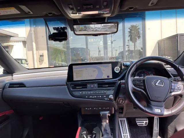 Lexus ES ES300H F SPORT 2023 — миниатюра 2