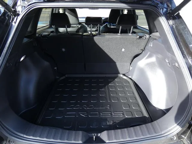 Toyota CorollaCross HYBRID Z 2023 — миниатюра 5