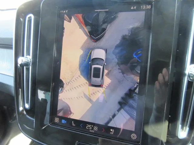 Volvo XC40 ULTRA B4 AWD 2024 — миниатюра 2