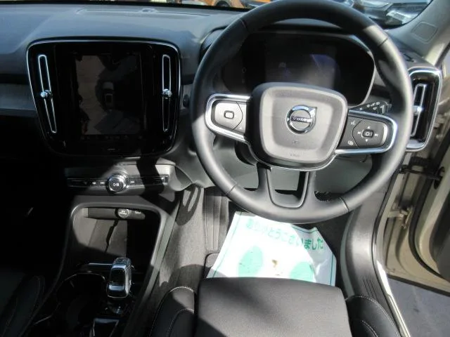 Volvo XC40 ULTRA B4 AWD 2024 — миниатюра 5
