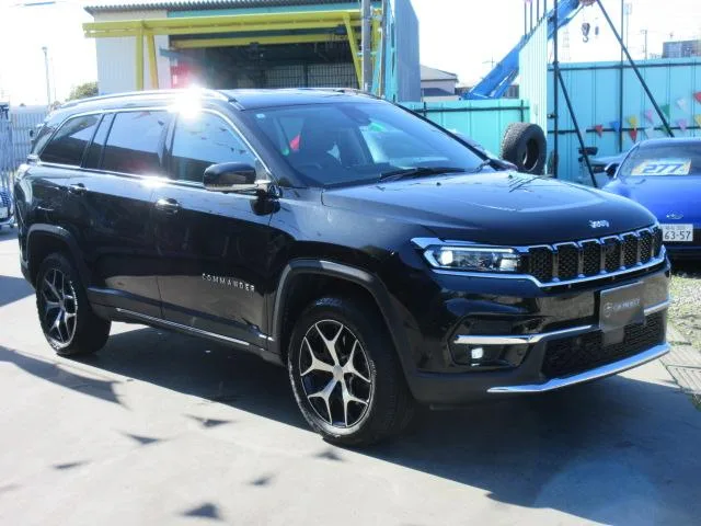 Chrysler Jeep JEEP COMMANDER LIMITED 2023 — миниатюра 3