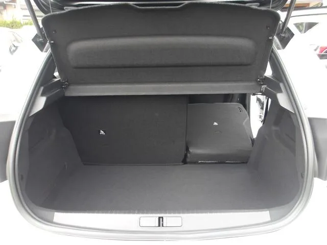 Peugeot 208 GT 2024 — миниатюра 5