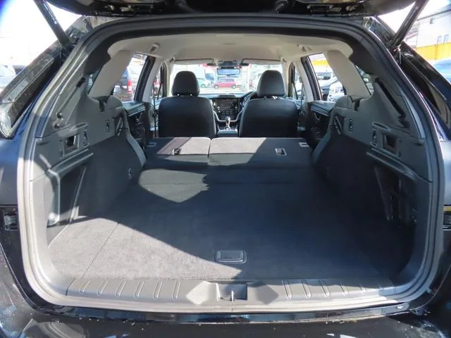 Subaru LEGACY OUTBACK BLACK SELECTION 2025 — миниатюра 5