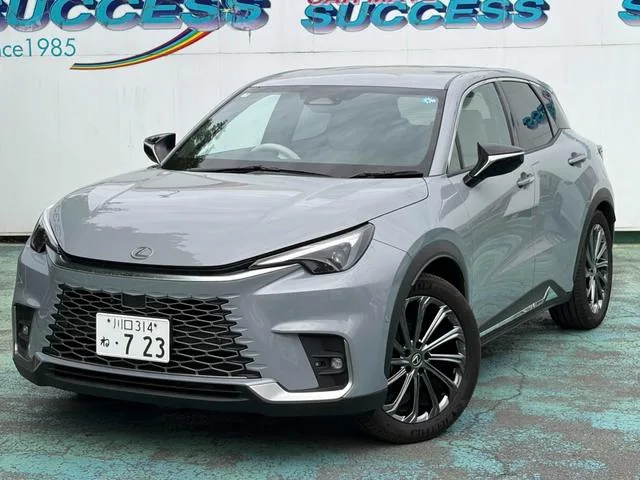 Lexus LBX ELEGANT 2025 — фото 1, купить с доставкой в Москву