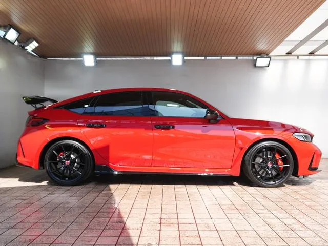 Honda CIVIC TYPE R RACING BLACK PACKAGE 2025 — миниатюра 2