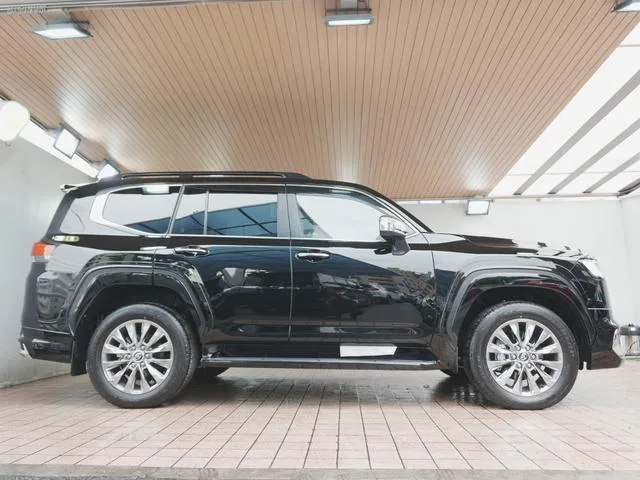 Toyota Land Cruiser ZX 2026 — миниатюра 2