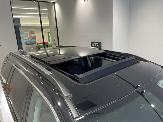 Chrysler Jeep JEEP COMMANDER LIMITED 2025 — миниатюра 3